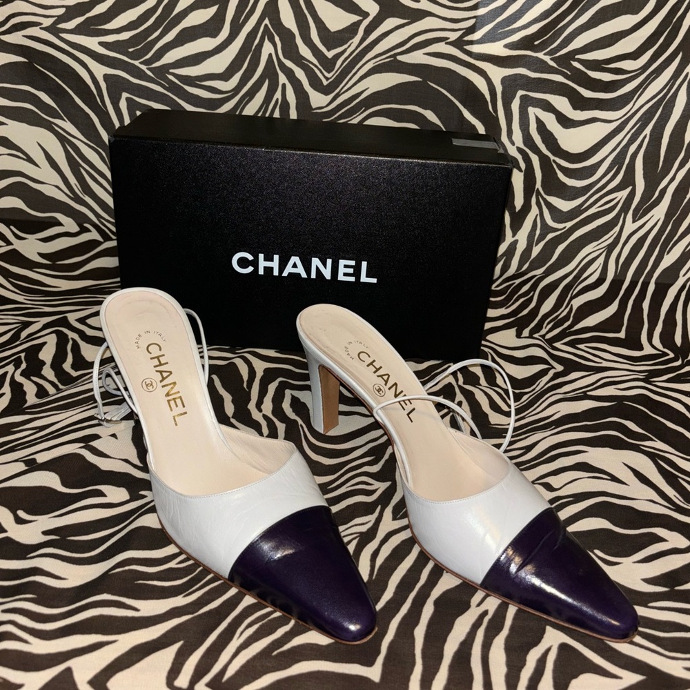 Vintage 1998 Chanel Navy Blue Tip Heels with Original Box and Dust Bags